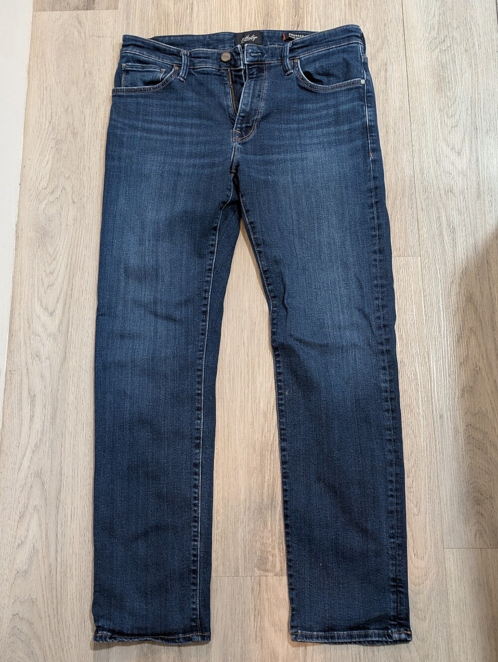34 Heritage Courage Mid‑Rise Straight Jeans – W34 L32
